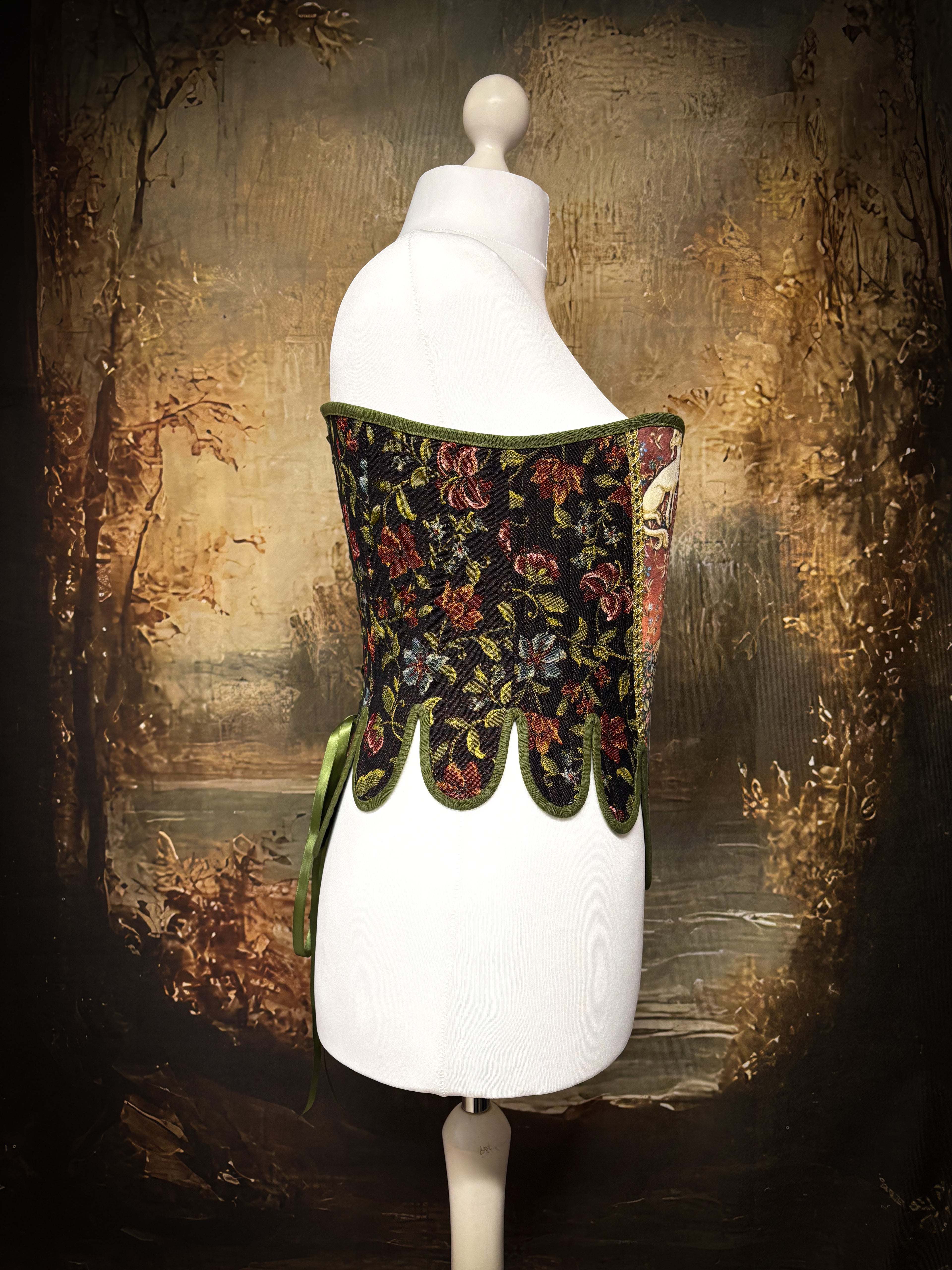 CORSET Damsel in Dis dress